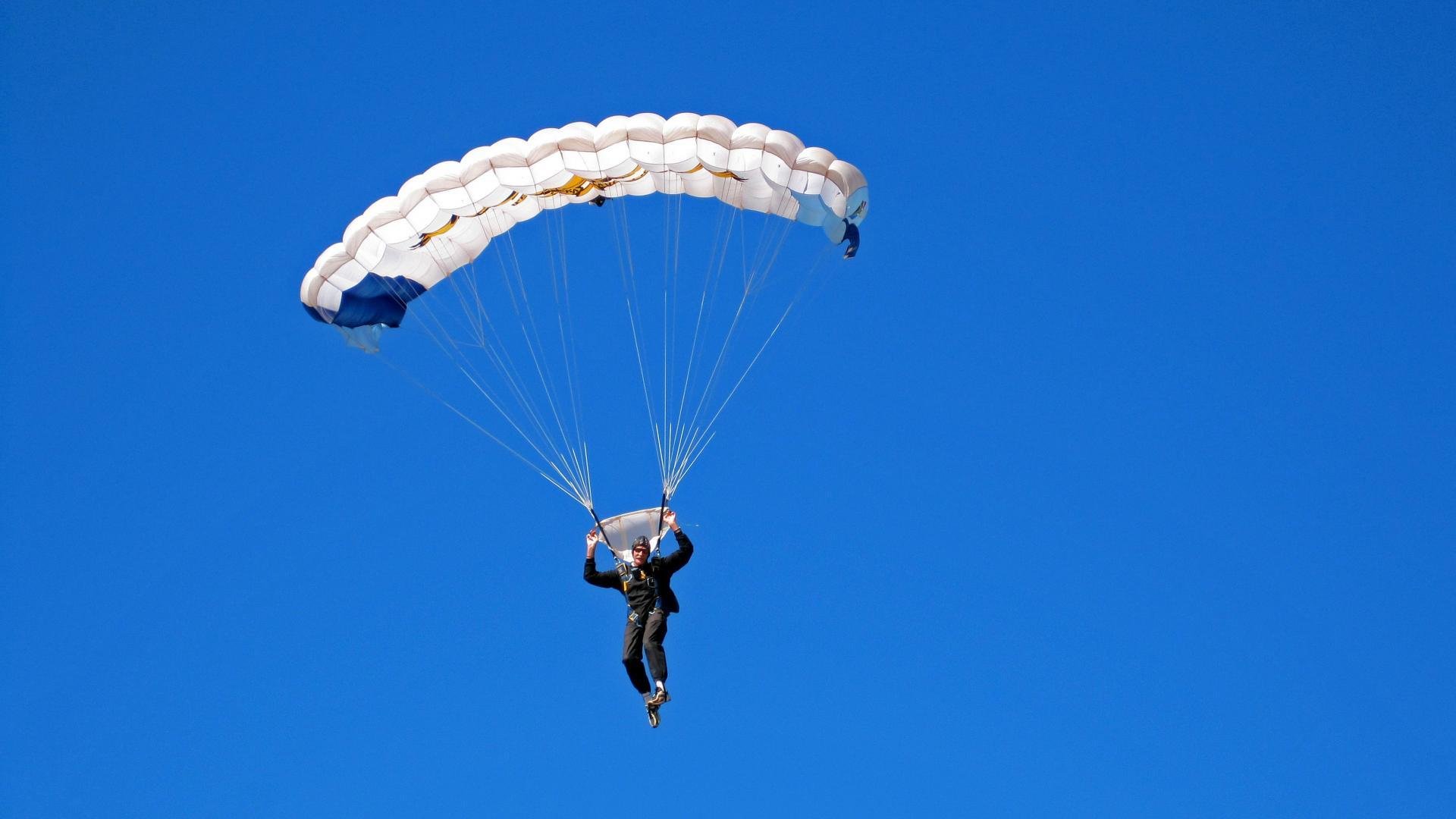 _运动气球节：色彩缤纷的速度之旅_，运动气球怎么打气