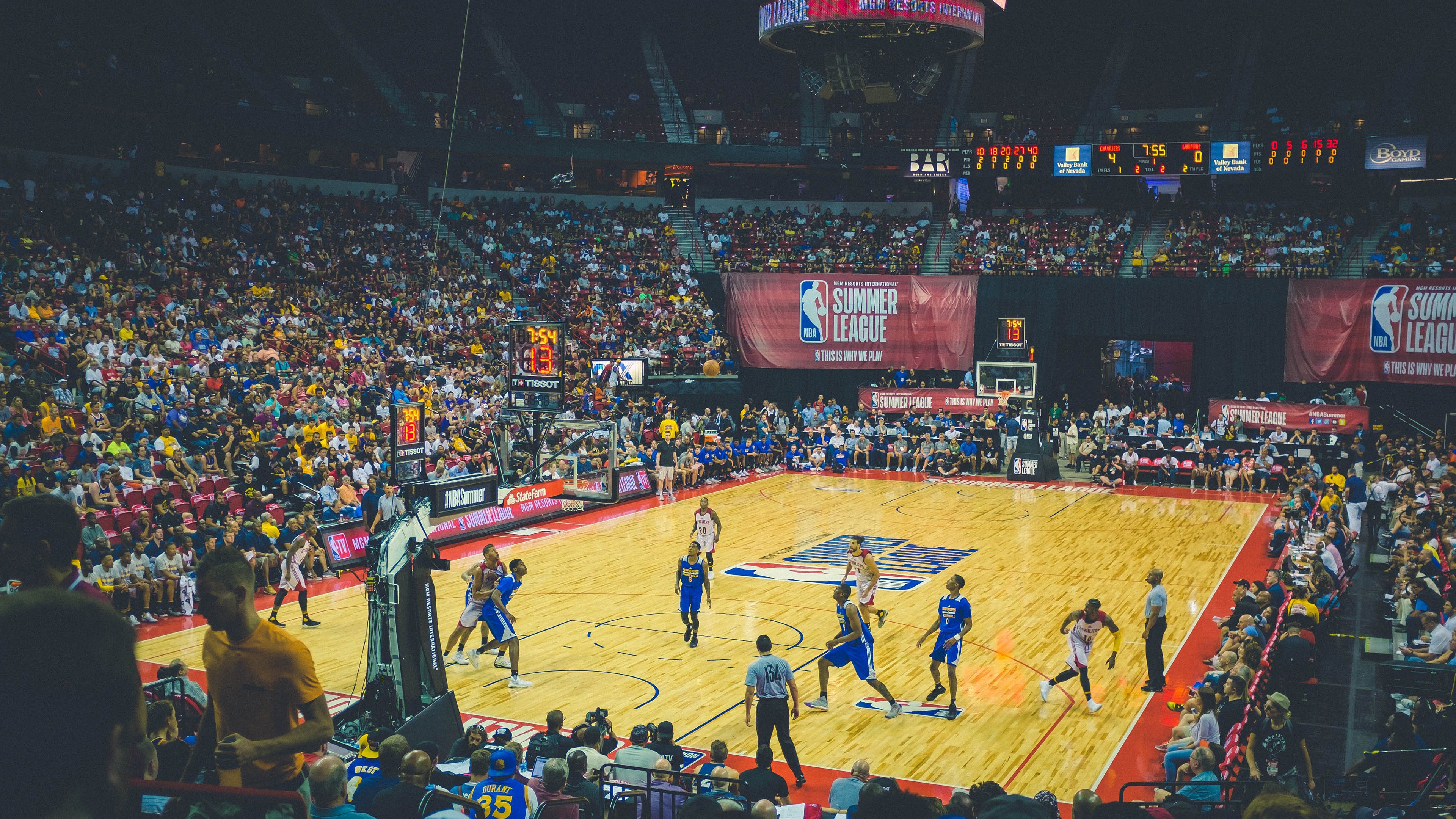 亚洲新人篮球友谊赛引爆热度，实力对决精彩绝伦，亚洲篮球2021